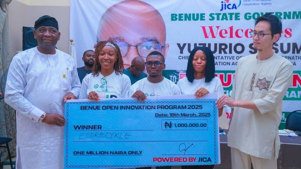 Cheque presentation ceremony